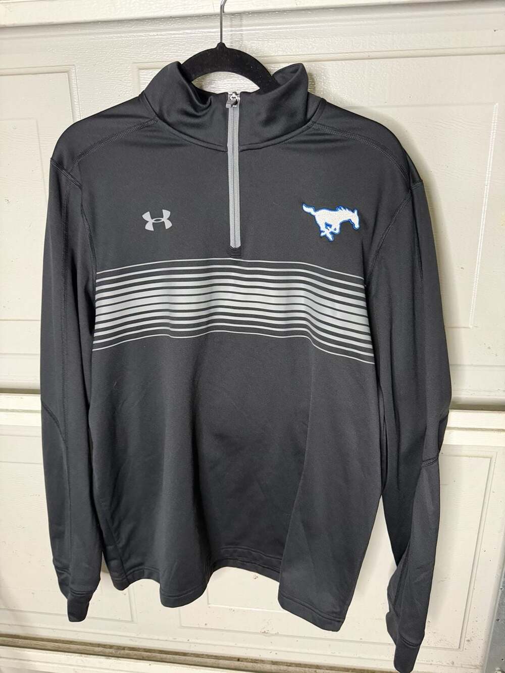 Under Armour Quarter-Zip Pullover Size M Black Mustang Logo Striped